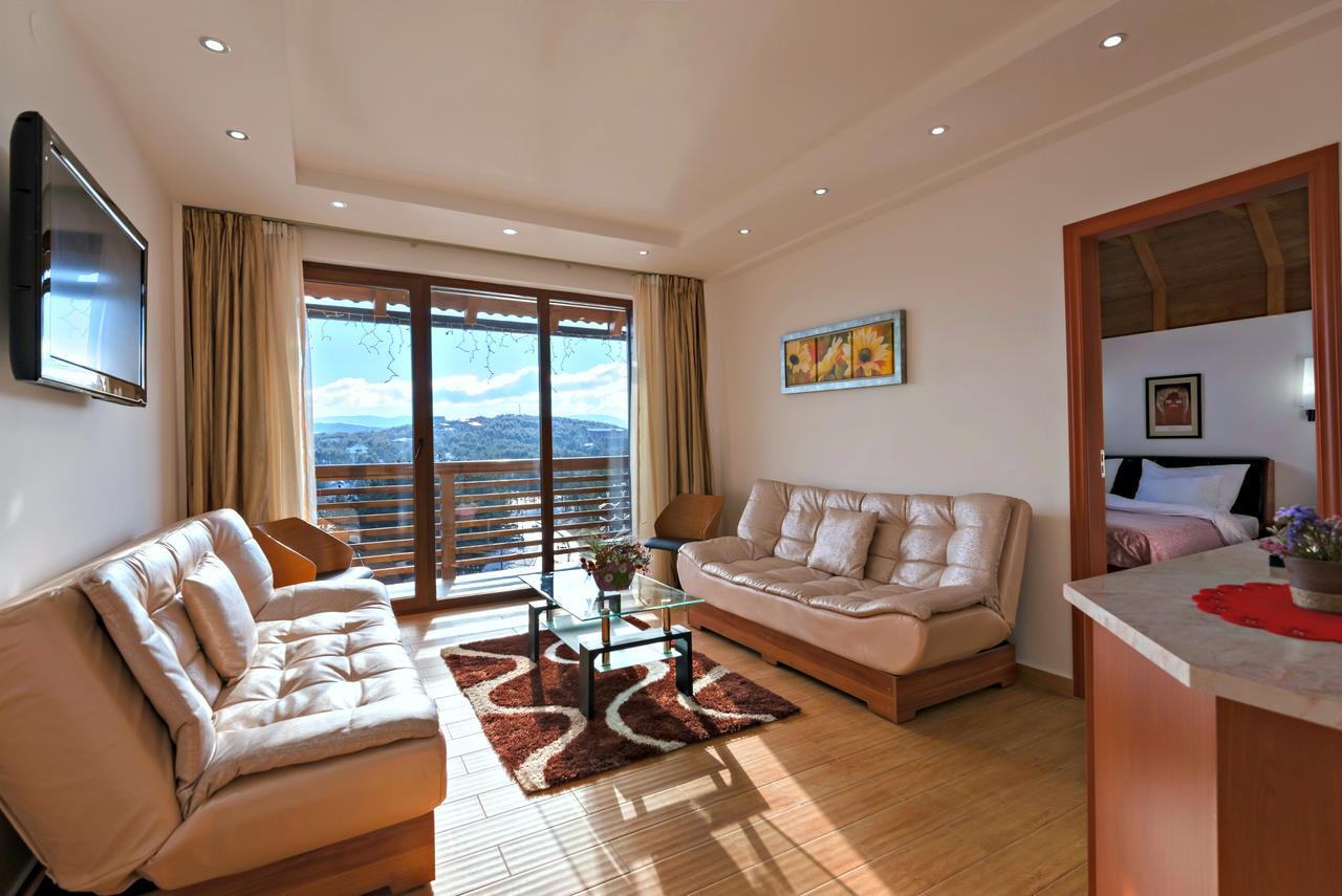 Hotel Iris ซลาตีบอร์ ภายนอก รูปภาพ