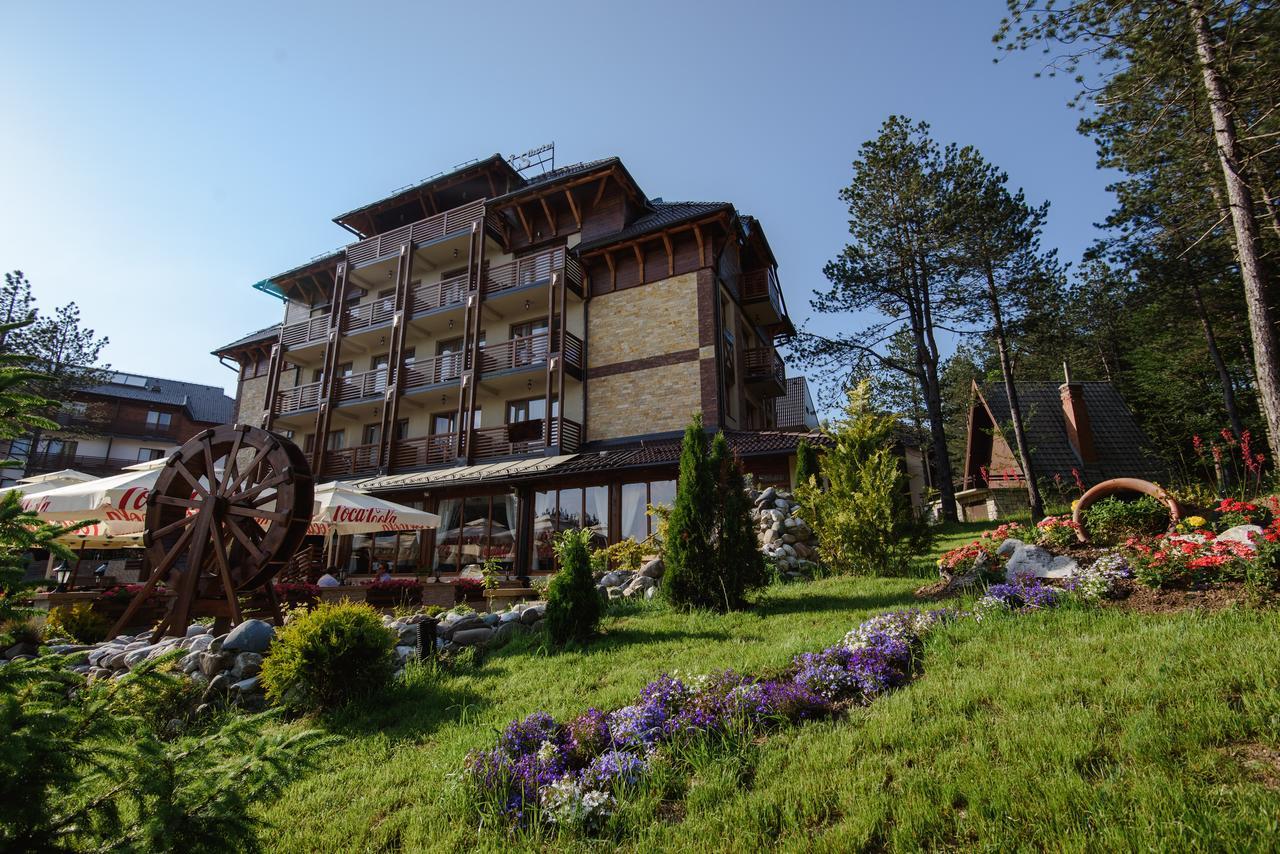Hotel Iris ซลาตีบอร์ ภายนอก รูปภาพ